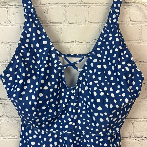 BloomChic Blue & White Polka Dot Ruffle Hem Crisscross Neck Tankini Top … - Picture 4 of 7